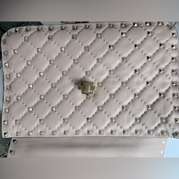 Valentino Garavani Rockstud Spike Medium Quilted Top-Handle bag - Picture 5 of 8